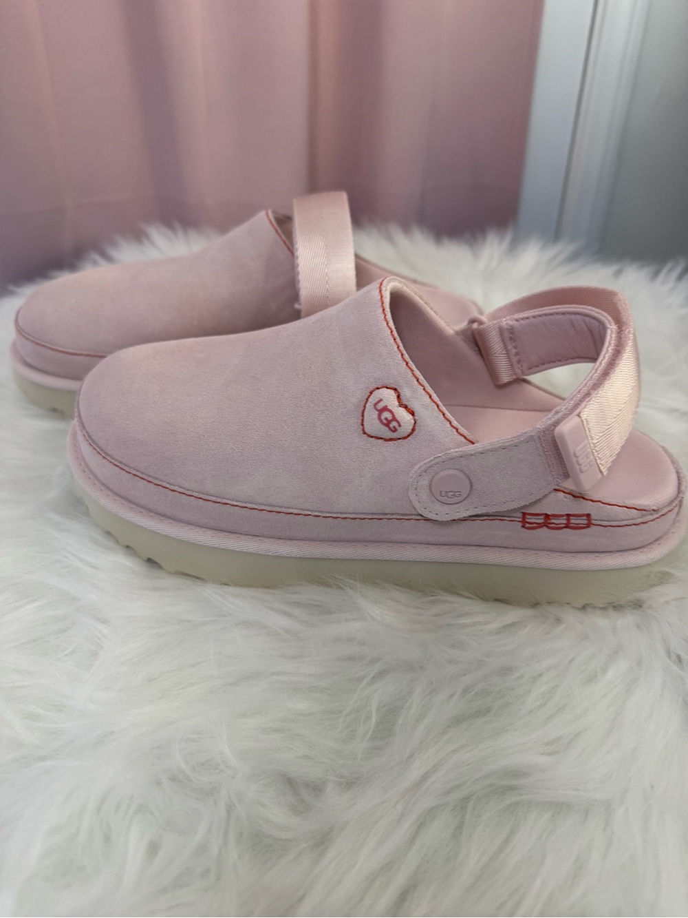 UGG Goldenstar Love Clog | Size 8 | New | Rare Find - Picture 3 of 8